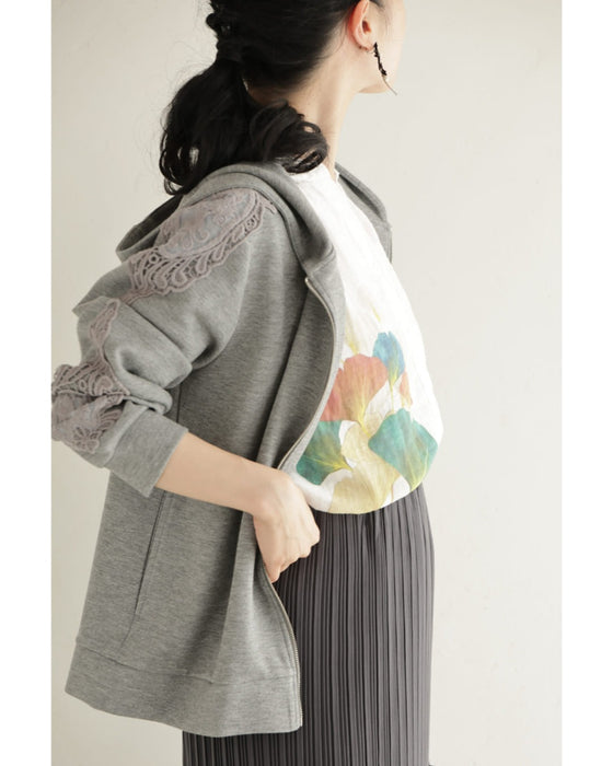 色づくイチョウの着心地柔らかなシャツトップス