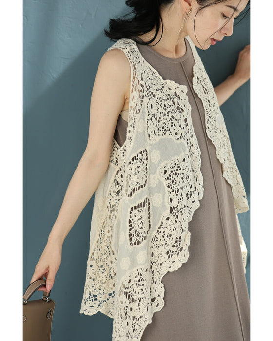 軽やかにプラスする装飾クロシェジレベスト