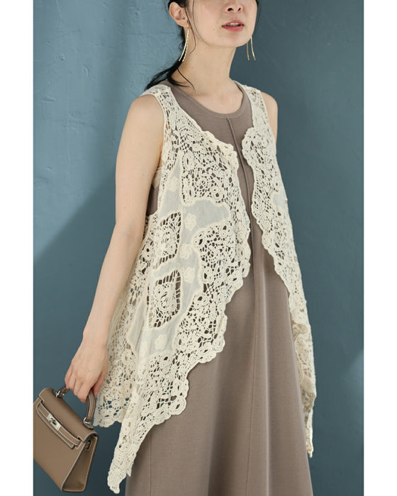 軽やかにプラスする装飾クロシェジレベスト