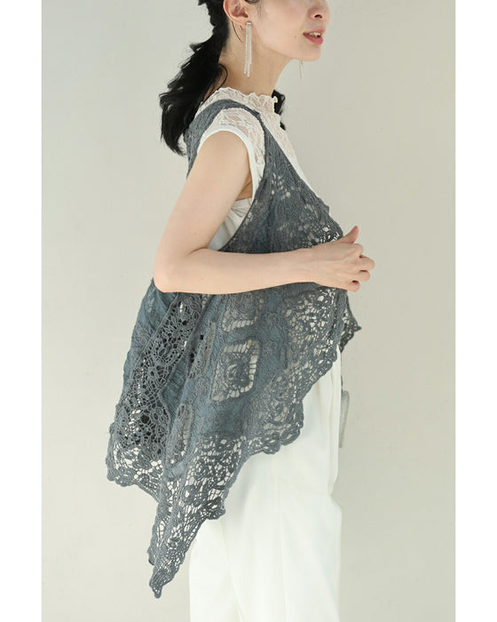 軽やかにプラスする装飾クロシェジレベスト