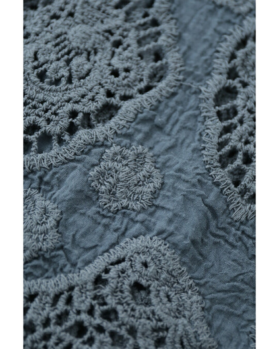 軽やかにプラスする装飾クロシェジレベスト