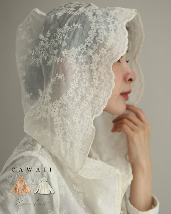 細やかな花刺繍のフード付きシアーブルゾン