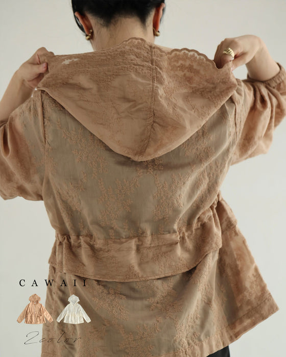 細やかな花刺繍のフード付きシアーブルゾン