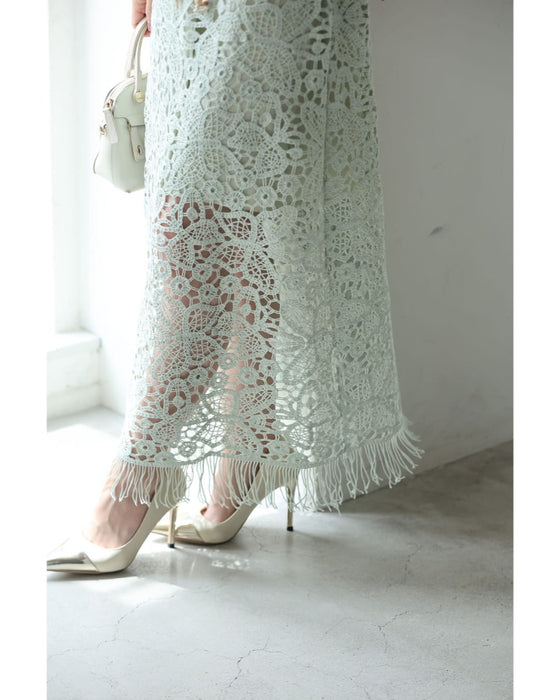 爽やかなペールカラーレースの裾フリンジロングワンピース(紐ベルト付き)