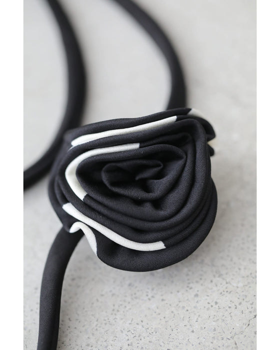 艶めくドット柄プルオーバートップス(コサージュベルト付き)