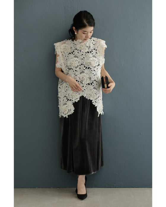 着飾るパールの花レースカットソートップス