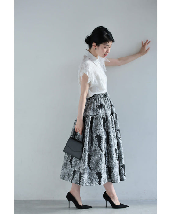 風にそよぐリーフレースのブラウストップス