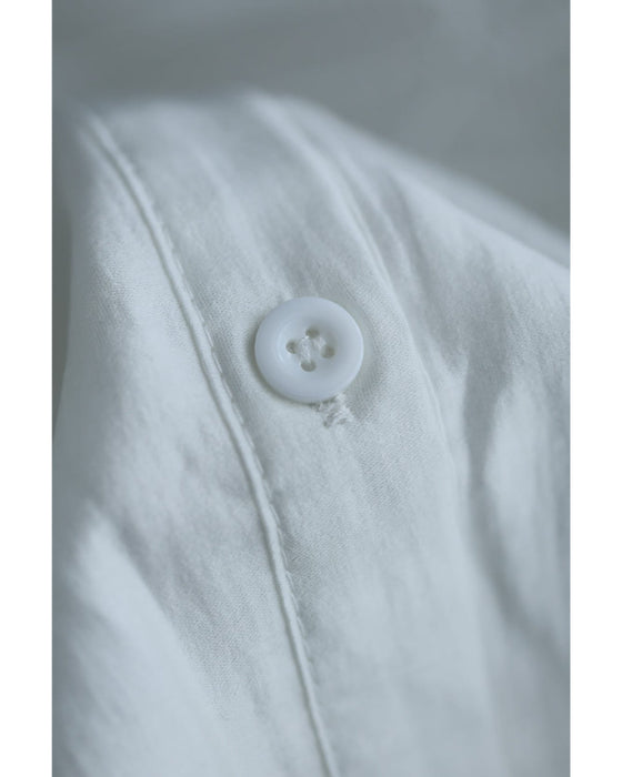 風にそよぐリーフレースのブラウストップス