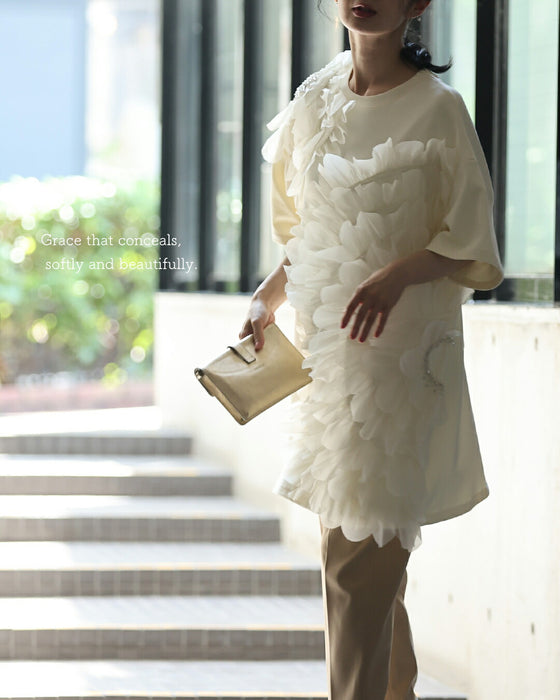 華やか好きさんに贈る 立体花Tシャツ