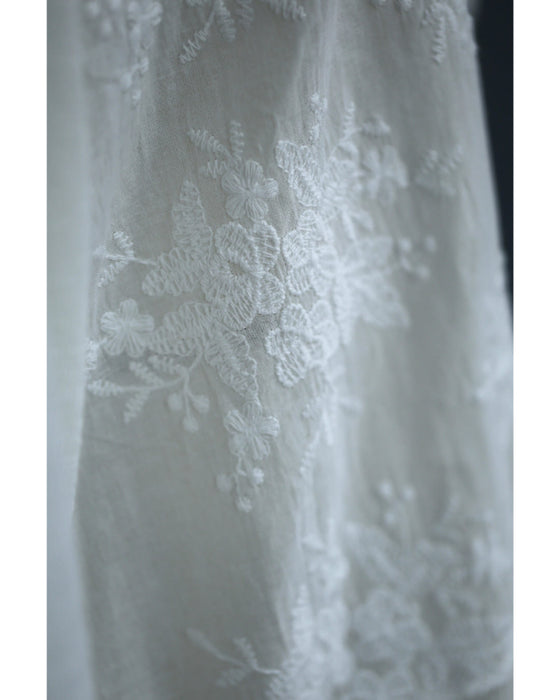 雅なレースが流れる刺繍シアーカーディガン