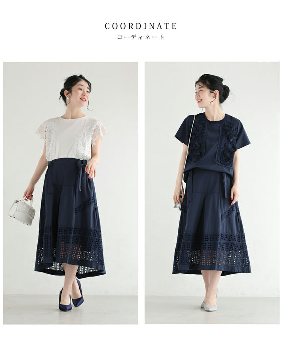 サイドベルトのパンチングレースミディアムスカート