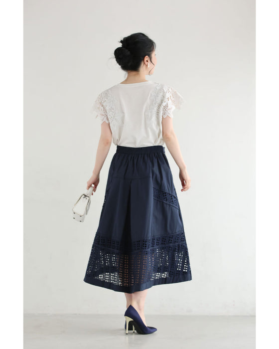 サイドベルトのパンチングレースミディアムスカート