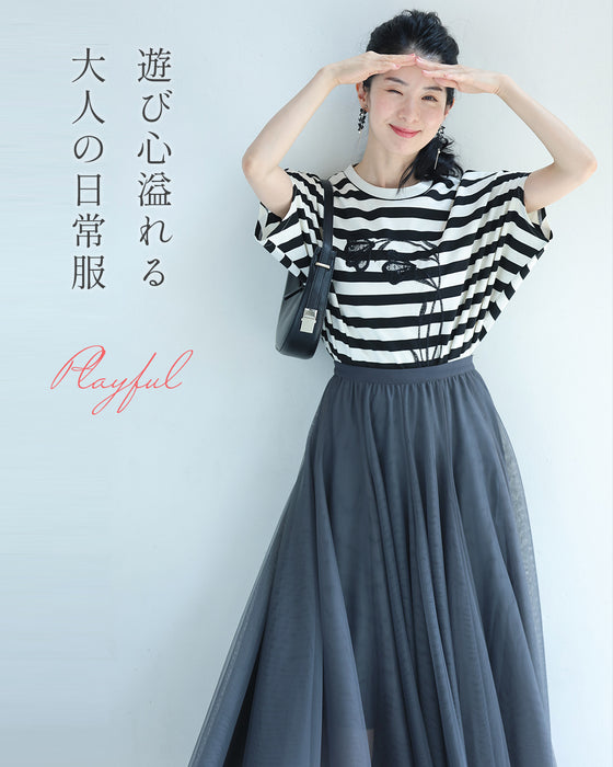 腕周りゆったりドルマンの黒花刺繍ボーダーTシャツトップス