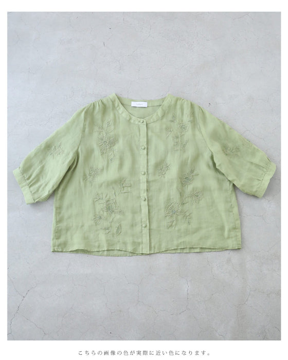 ビーズを施した花刺繍咲く涼やかリネンブラウストップス