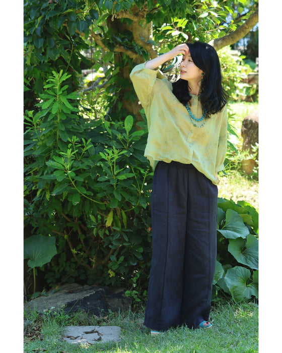 ビーズを施した花刺繍咲く涼やかリネンブラウストップス