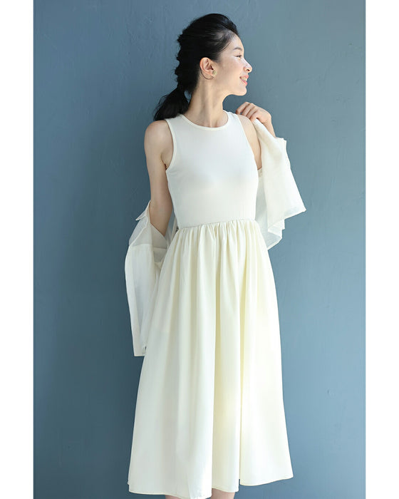 重ねて楽しむインナーフレアワンピース