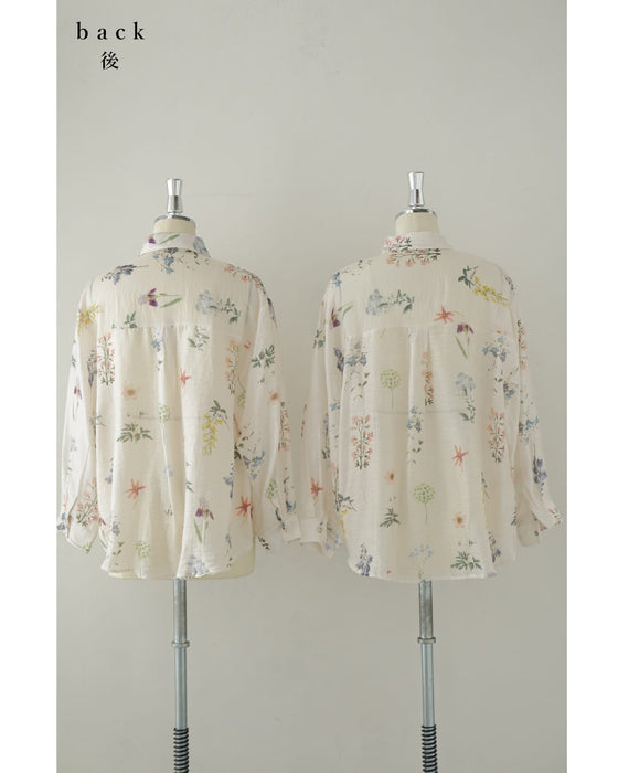 肌触り柔らかな花集めシアーシャツトップス