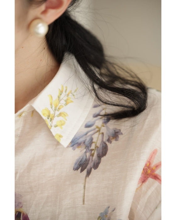 肌触り柔らかな花集めシアーシャツトップス