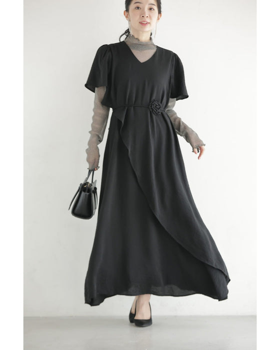 アシンメトリーな重なるフレアデザインロングワンピース(コサージュベルト付き)
