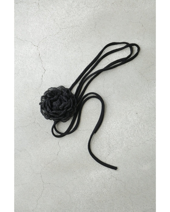 アシンメトリーな重なるフレアデザインロングワンピース(コサージュベルト付き)