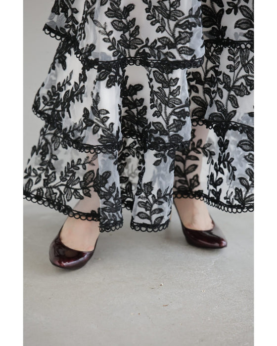 リーフ刺繍の段フレアオーガンジーロングワンピース