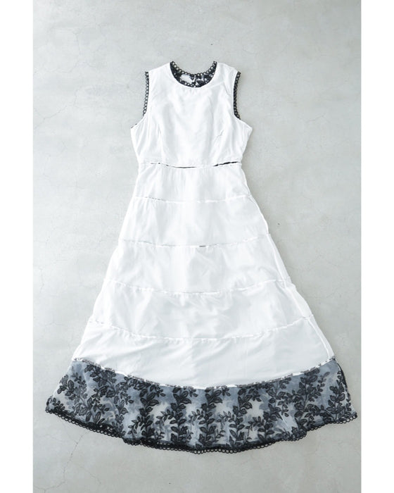 リーフ刺繍の段フレアオーガンジーロングワンピース