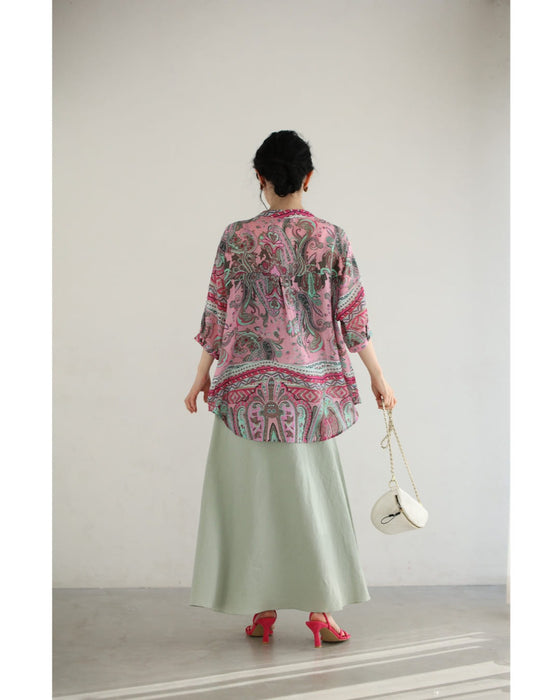 ビジュー輝く彩りスカーフ柄ブラウストップス