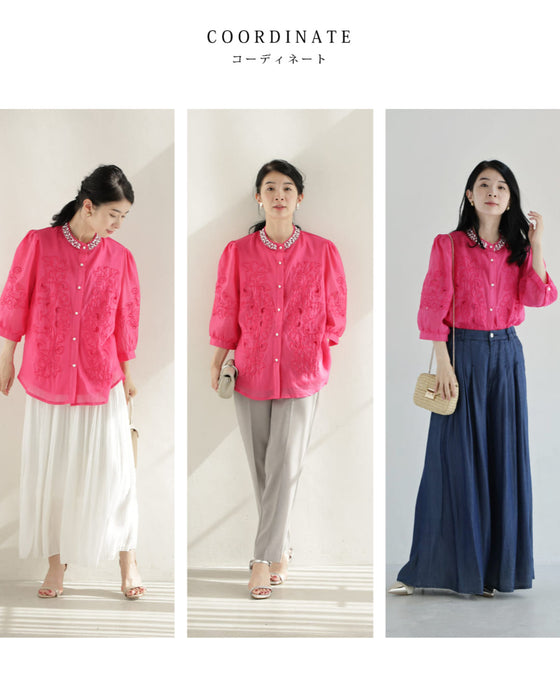 刺繍浮かぶ華やかピンクのビジューネックシャツトップス
