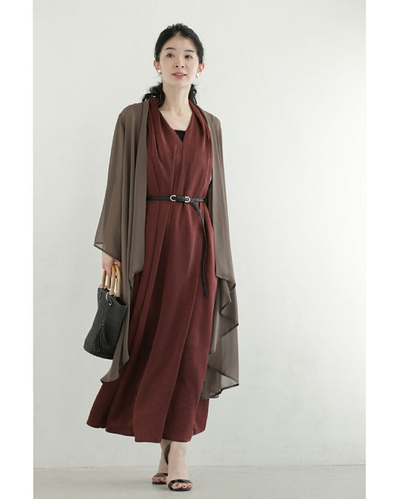 肩から流れる上品なタックロングワンピース(ベルト付き)