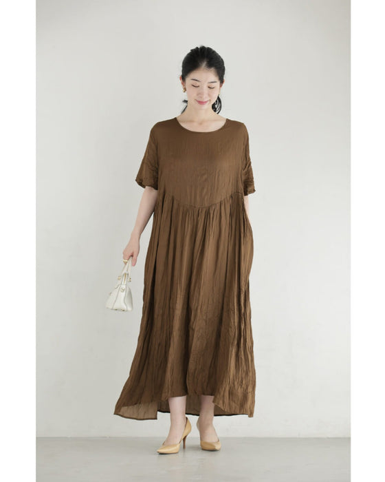 しっとりと柔らかなシワ加工ロングワンピース