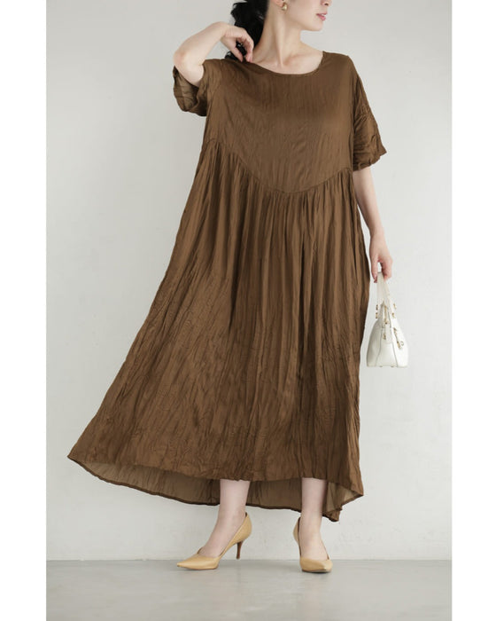 しっとりと柔らかなシワ加工ロングワンピース