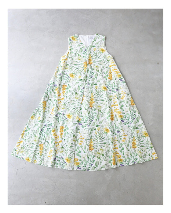 花々の美しさ広がるロングワンピース