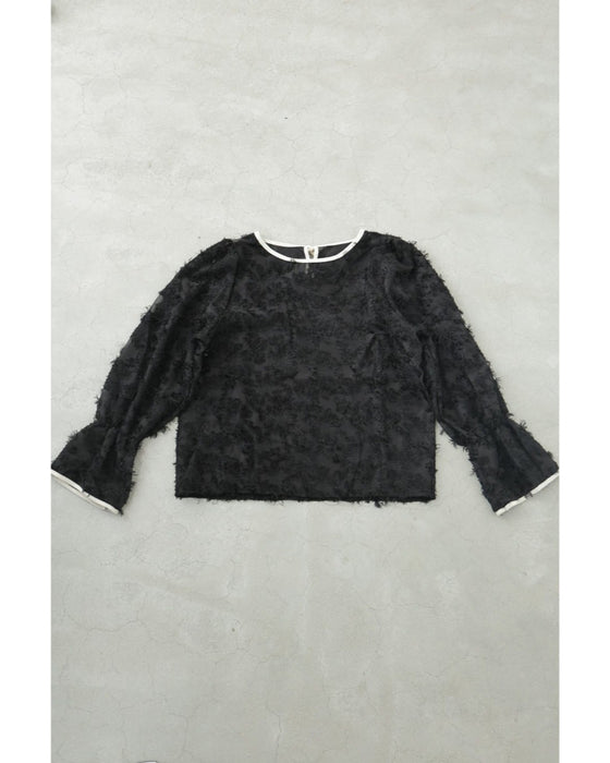 ふわふわシャギーのフレア袖シアーブラウストップス