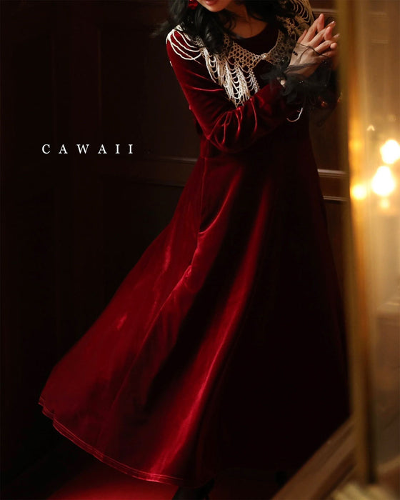 しっとり上質な艶めきベロアロングワンピース