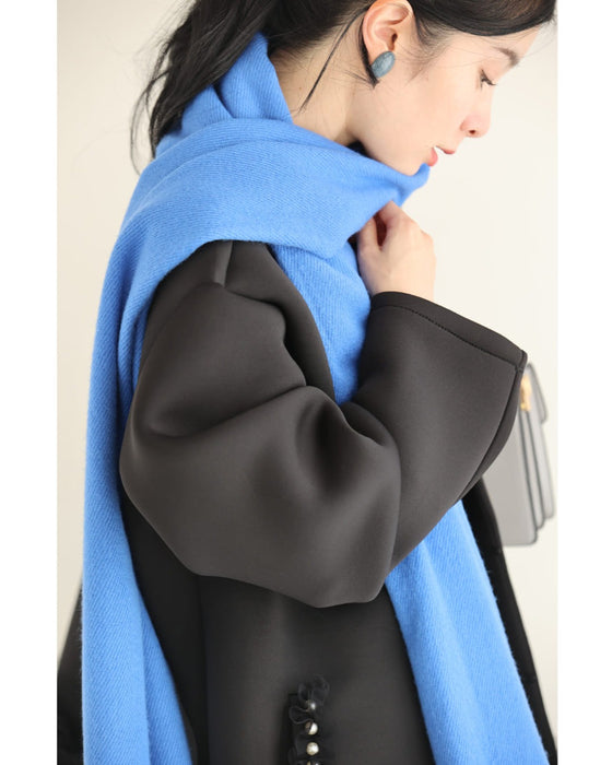 裾に咲くふわふわチュールのダンボール素材コート