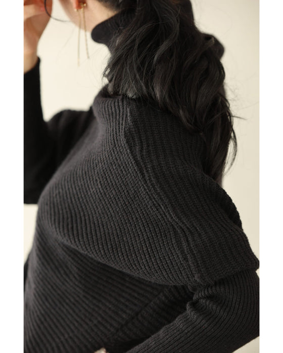 アンバランスな変形ドルマンニットプルオーバートップス