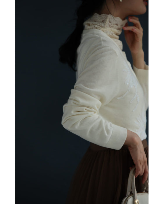 煌めき纏う花装飾カーディガン