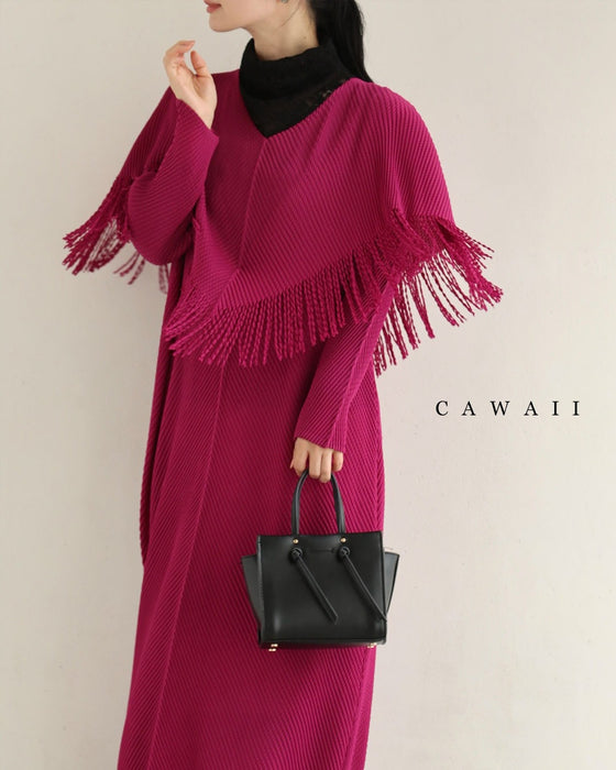 フリンジケープのアコーディオンプリーツロングワンピース