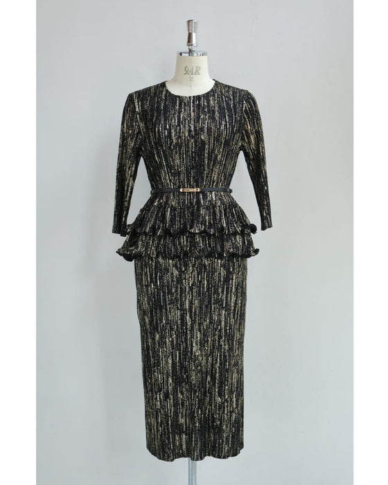 【予約商品】光のライン流れるアコーディオンプリーツミディアムワンピース(ベルト付き)