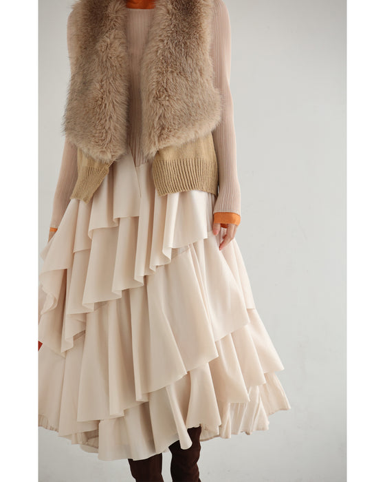 重なるフレア揺らめくミディアムワンピース