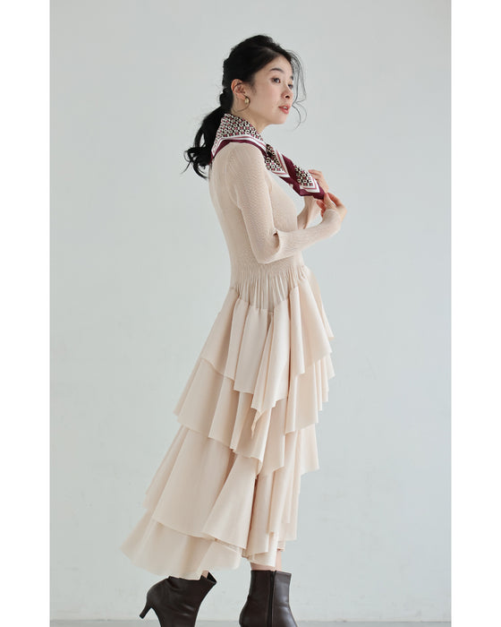 重なるフレア揺らめくミディアムワンピース