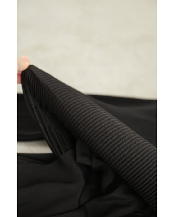 重なるフレア揺らめくミディアムワンピース