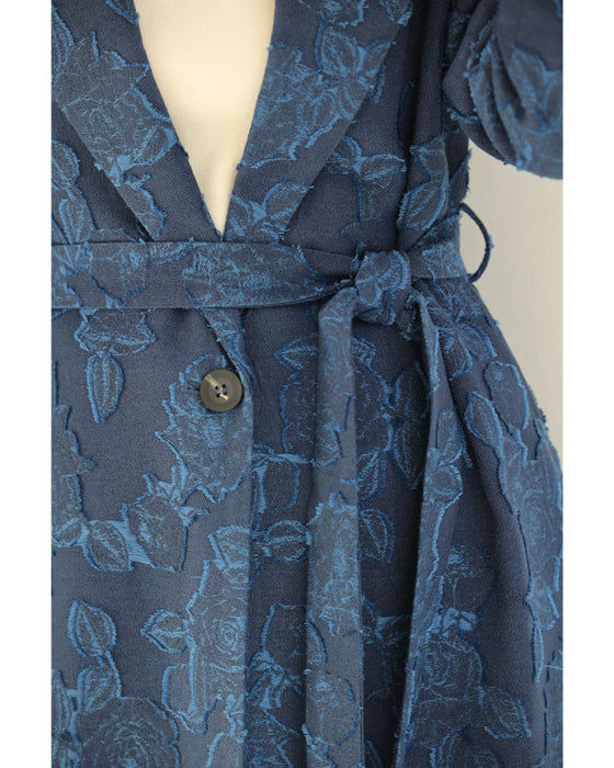 ブルーローズのジャガードロングコート（ベルト付き）