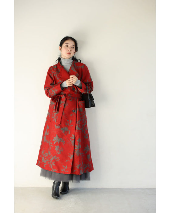 葉っぱのシルエット浮かぶ映える赤のロングコート(リボンベルト付)