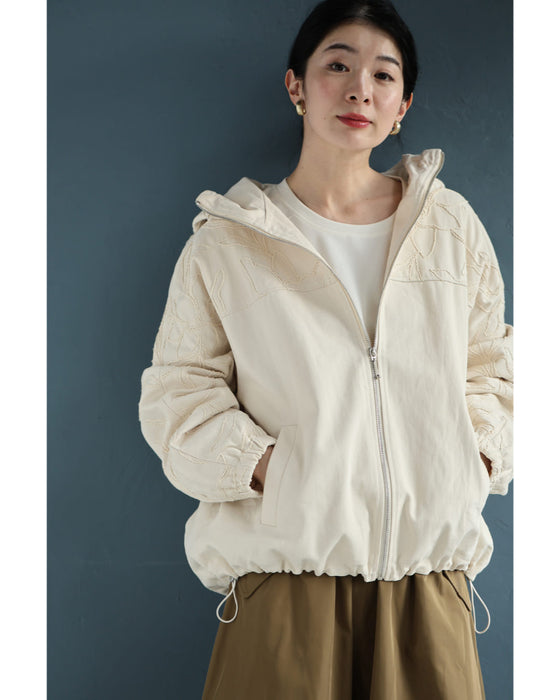 線画の花が浮かぶフード付きブルゾン