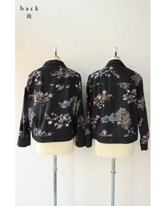 スパンコール煌めくシノワズリな花柄ジャケット