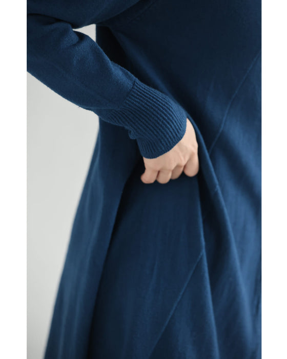 浮かびあがる装飾柄Aラインニットチュニック