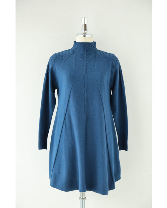 浮かびあがる装飾柄Aラインニットチュニック