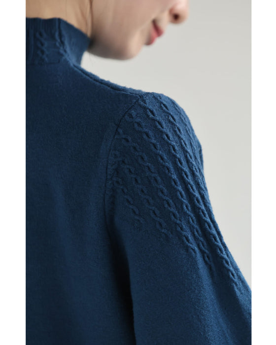 浮かびあがる装飾柄Aラインニットチュニック