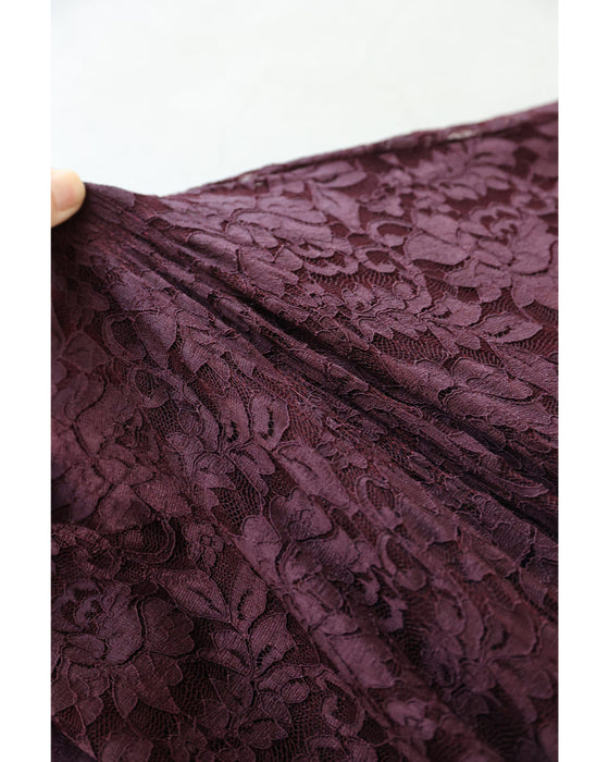 深まるボルドーのレース合わせニットミディアムワンピース